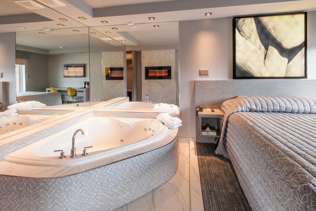 Le Chabrol Hotel & Suites مونتريال الغرفة الصورة