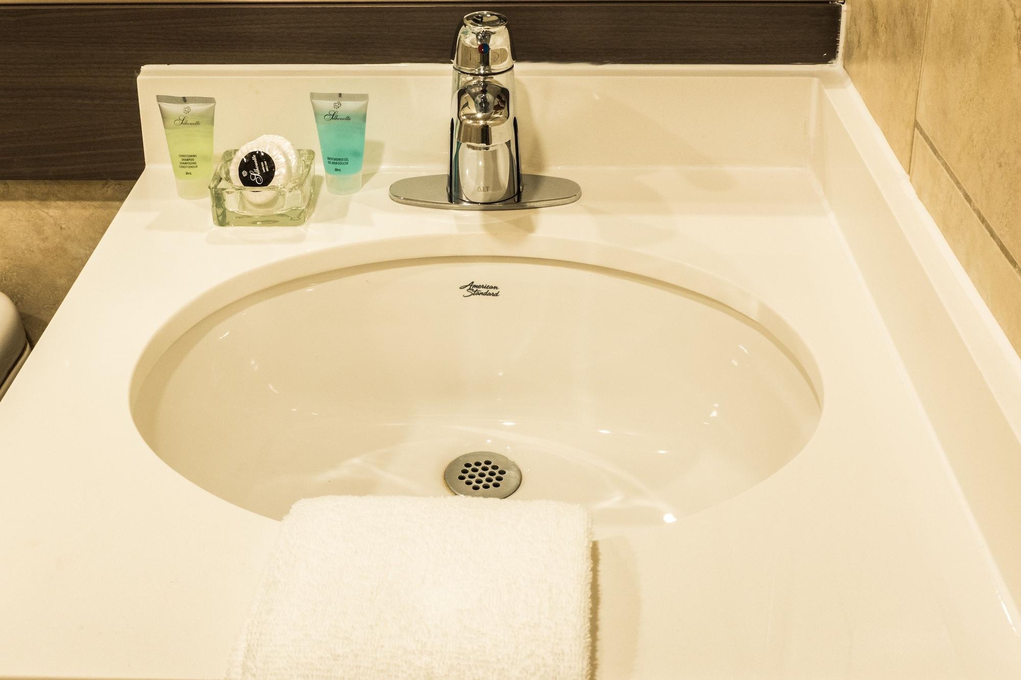 Le Chabrol Hotel & Suites مونتريال المظهر الخارجي الصورة