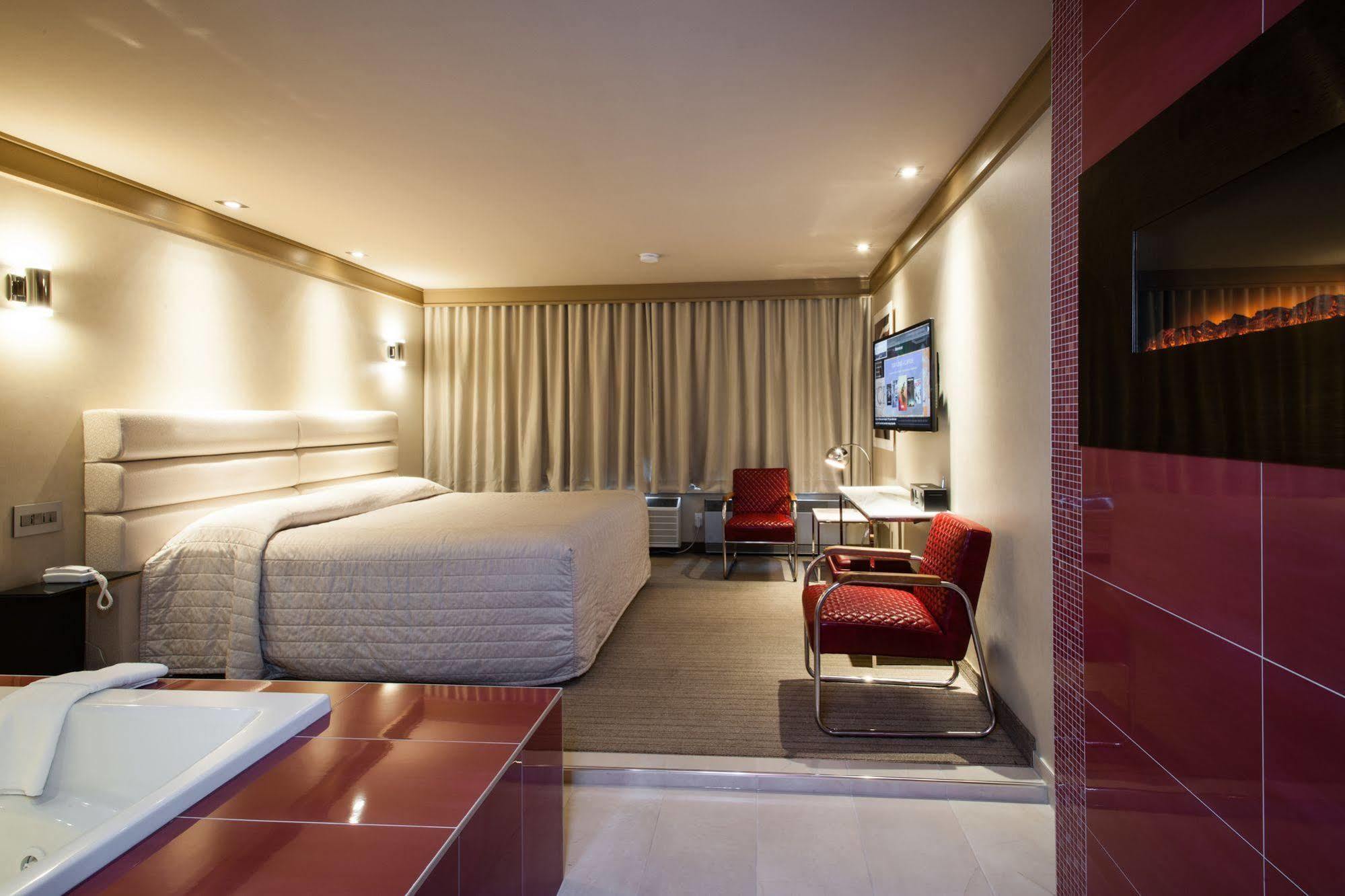 Le Chabrol Hotel & Suites مونتريال المظهر الخارجي الصورة