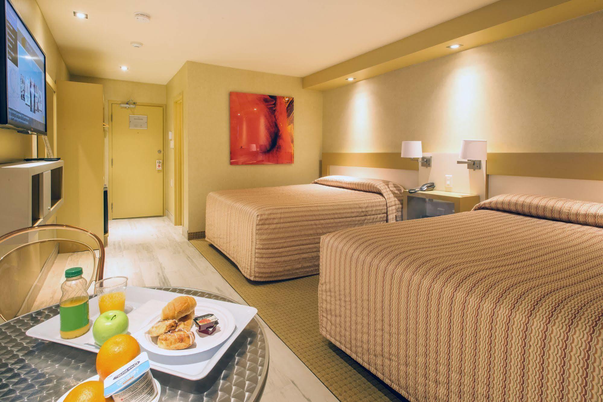 Le Chabrol Hotel & Suites مونتريال المظهر الخارجي الصورة